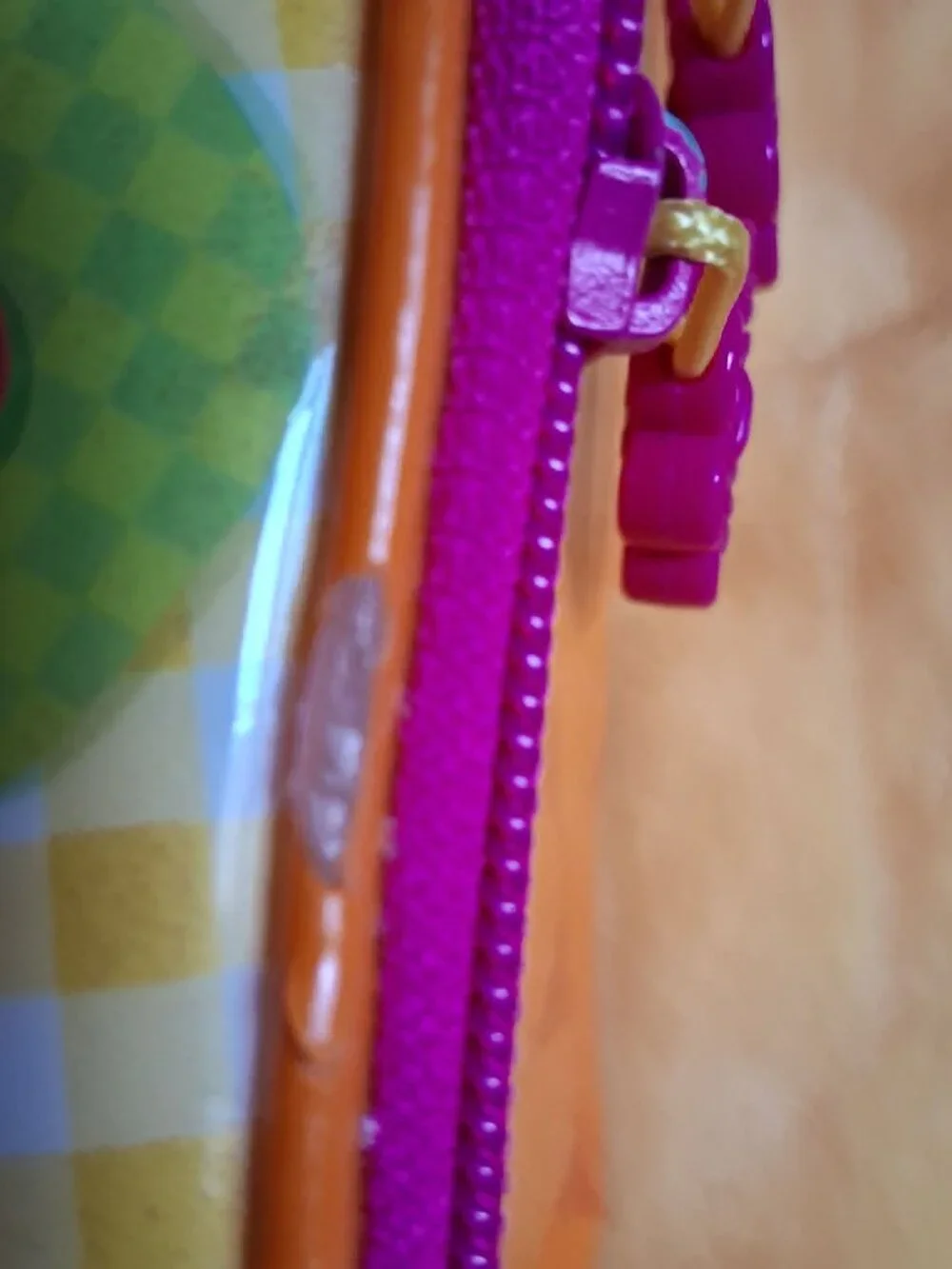 MINI LA LA LOOPSY PLASTIC CARRYING CASE